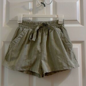 Sienna Sky High Waist Green Shorts Relaxed Fit